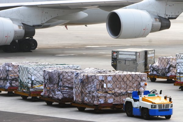 Авиаперевозки грузов от компании "Бизнес Гарант"